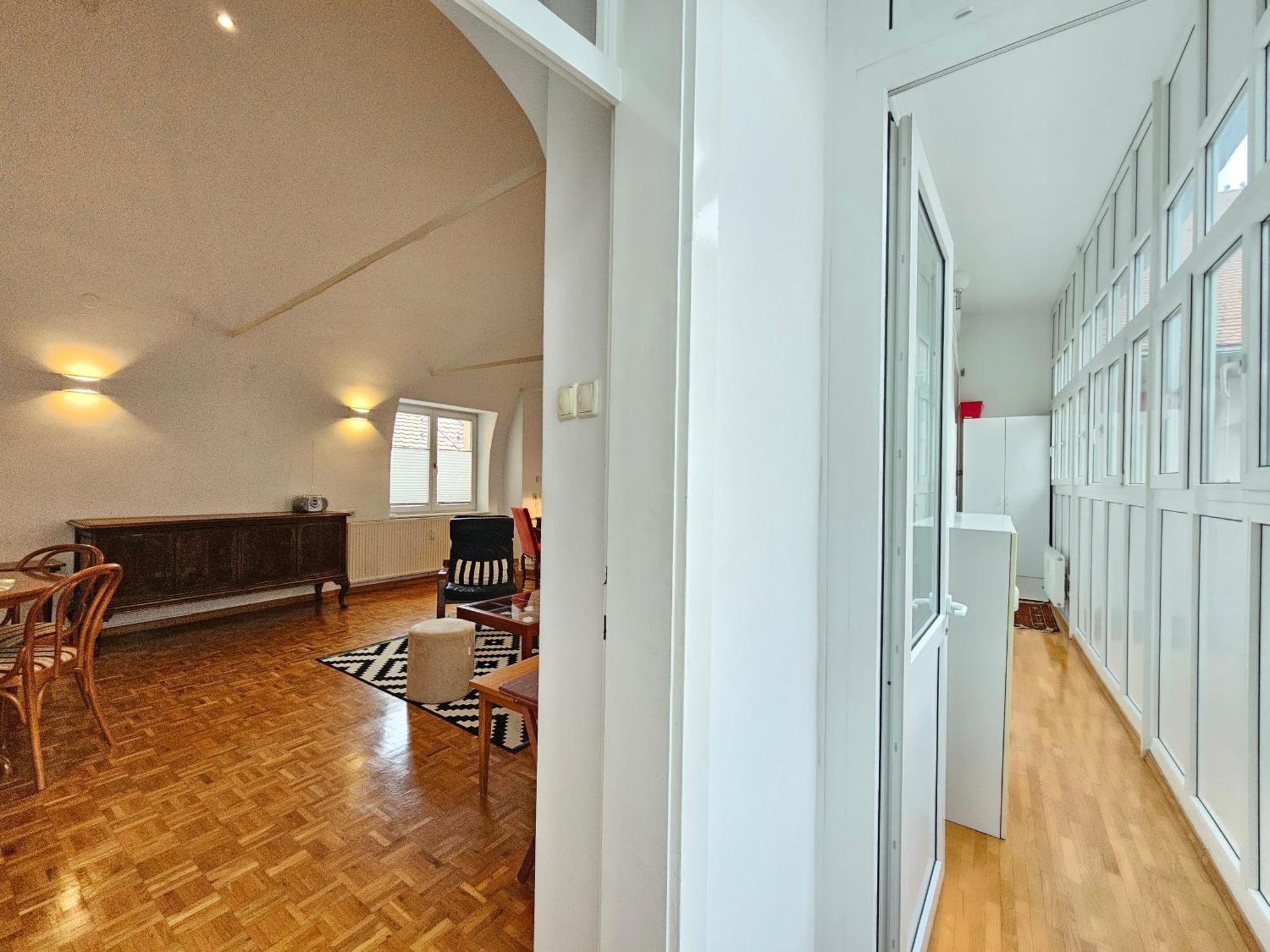 Charming Apartment Laura Tour As Ljubljana By Town Hall Esterno foto